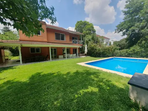 Casa en venta 4 dormitorios en Barrio Senderos 2, Pilar