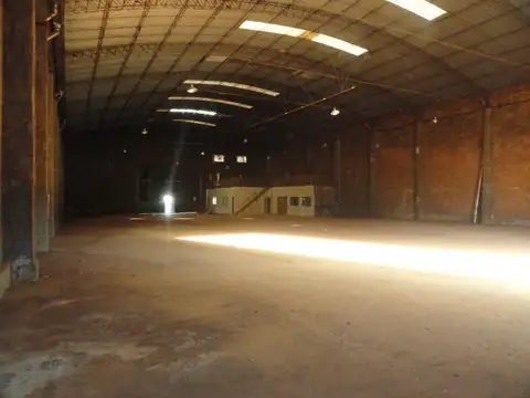 Galpon en Venta 100  mts Fondo