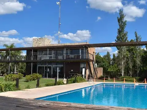 Terreno en Venta en Puerto Roldan, USD 120.000
