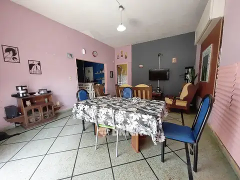 Casa 4 ambientes con 1 baño