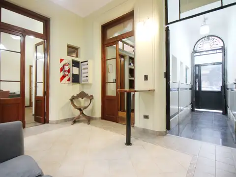 VENTA Oficina/Casa 6 Amb con gran Terraza Paternal