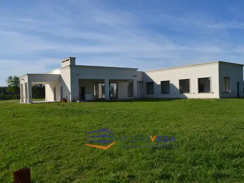 Casa en Venta al Oeste