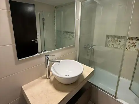 Departamento en Alquiler con 1 cocheras