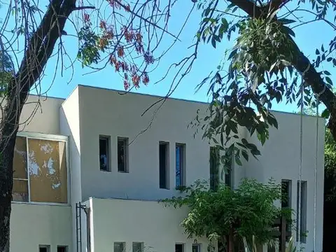 EXCELENTE CASA VILLA ROSA