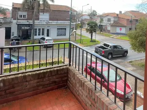 EXCELENTE PLANTA ALTA 3 DORMITORIOS 2 BAÑOS BALCON S/EXPENSAS