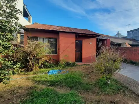 VENTA CASA 3 AMBIENTES VILLA BALLESTER A RECICLAR