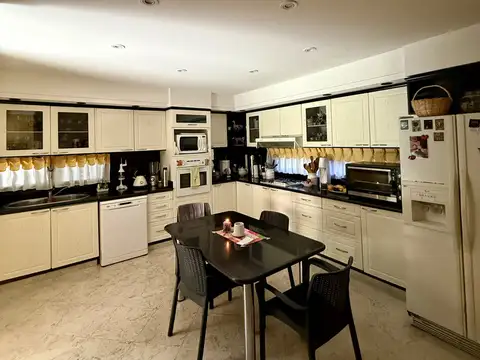 Casa en Venta en Juan Manuel Gutierrez [Cod: 2884-3]