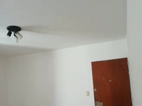 Castro 1100, Piso 6