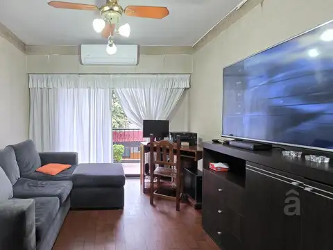 Departamento en Villa Ballester - Venta - Cuatro Ambientes c/ Cochera - Balcón y amplio Patio