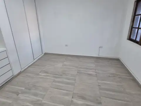 ALQUILO DEPTO DOS AMB MORENO