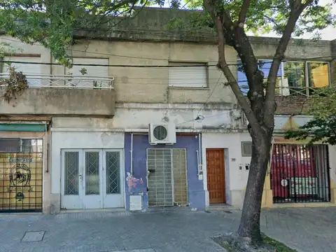 VENTA - PH 3 dormitorios, mas 3 locales y cochera - Barrio Abasto, Rosario.