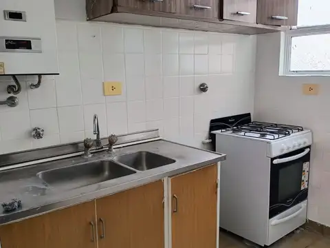 Monoambiente dividido en excelente ubicación