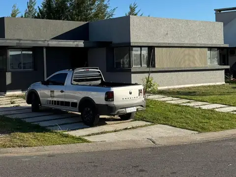 Casa en Alquiler de 4 dormitorios