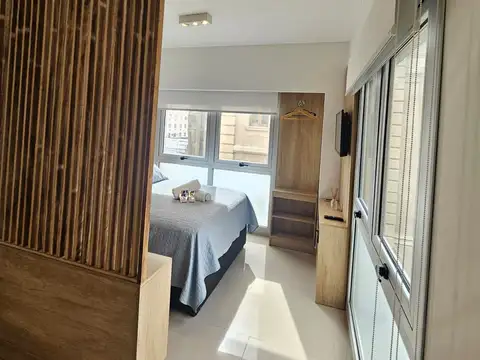 Alquiler Temporario en Monserrat. Amplio Departamento Monoambiente, en edificio con Amenities.