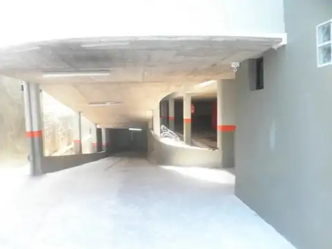 Cochera en Alquiler Cubierta