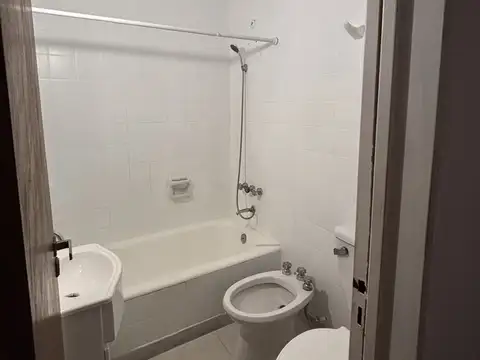 Departamento en Alquiler en San Isidro Centro, $ 890.000
