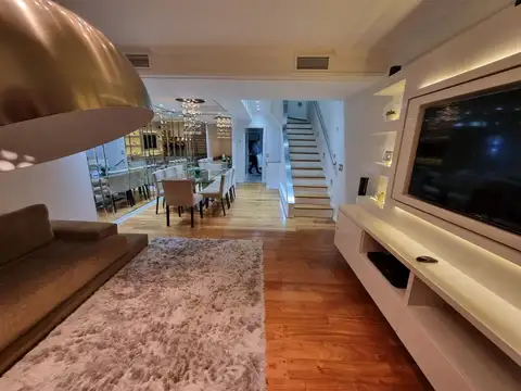 Depto Tipo Casa en Venta en Ramos Mejía, USD 240.000