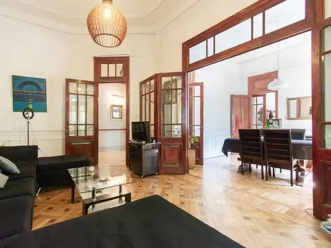 VENTA DEPARTAMENTO 6 AMBIENTES CON PATIO TECHADO