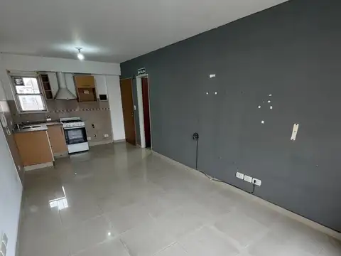 Departamento en Alquiler en Morón, $ 370.000