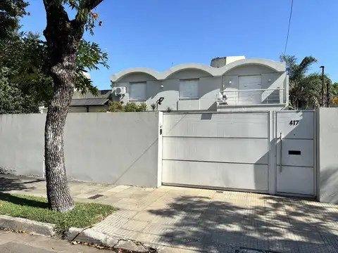 Casa 7 ambientes con 3 baños