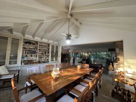 Casa en Alquiler de 4 dormitorios