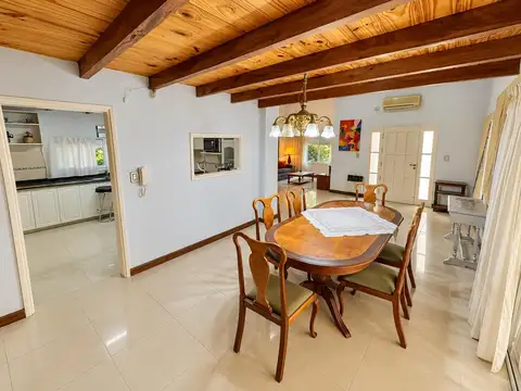 Venta - Casa 2 dormitorios Roldan
