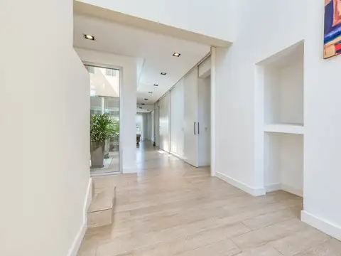 Casa 6 ambientes con 4 baños