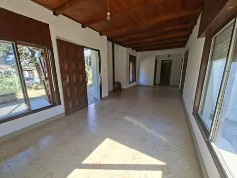 Casa 4 ambientes con 1 baño