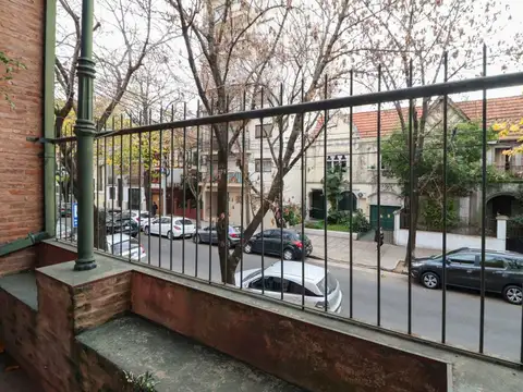 CASA VENTA NUÑEZ LOTE PROPIO CON COCHERA