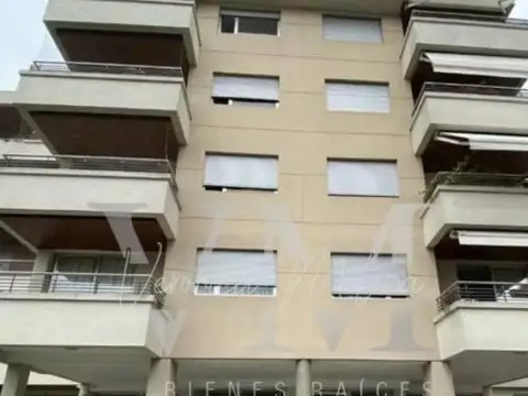 Edificio Los Cedros. Castelar Norte