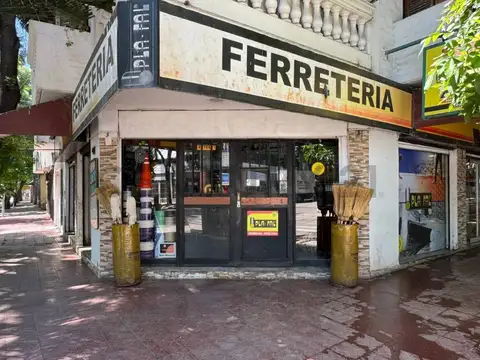 TUCUMAN ESQUINA JOSE FEREDICO MORENO 200, Piso 0