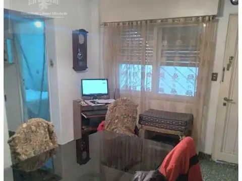 Depto Tipo Casa en Venta en Ramos Mejía, USD 78.000