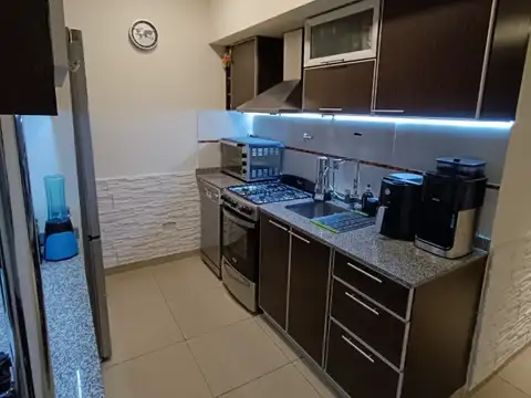 Depto Tipo Casa 2 ambientes con 1 baño