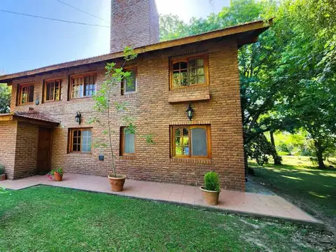 Casa 5 ambientes con 2 baños