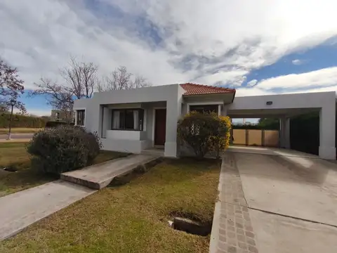 casa alquiler barrio privado chacras 3 habitacione