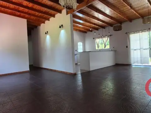 Venta casa en Escobar con pileta