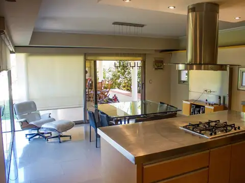 CASA 4 DORMITORIOS - BARRIO CERRADO SAN MARINO