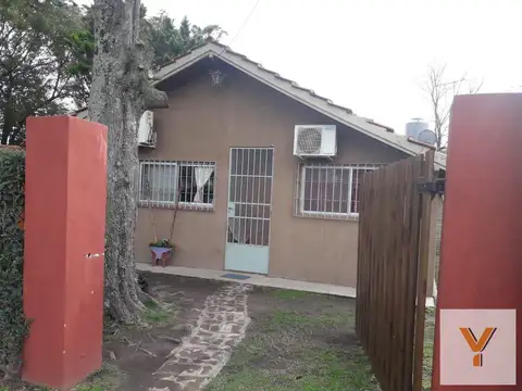 Casa 3 ambientes con 1 baño