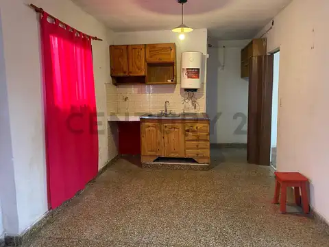 PH 2 AMBIENTES EN VENTA EN LOMAS DE ZAMORA CON PATIO