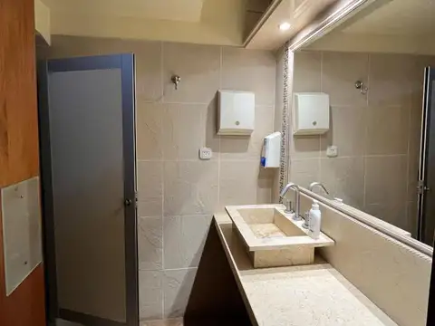 Hipólito Yrigoyen 700