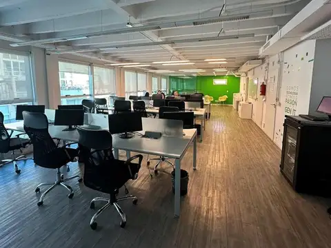 Luminoso piso de Oficinas en Venta en Capital Federal
