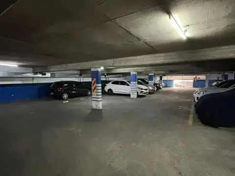 Hipólito Yrigoyen 2100, Piso 2