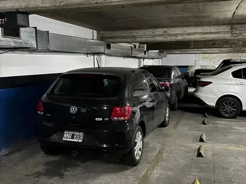 Hipólito Yrigoyen 2100 Balvanera Cochera U$19.500