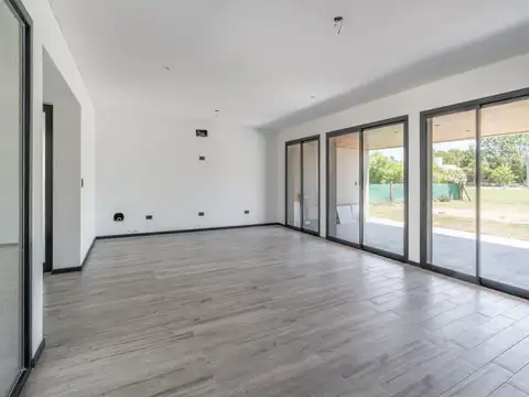 Casa a la venta en Barrio La Antonella, Zavalla