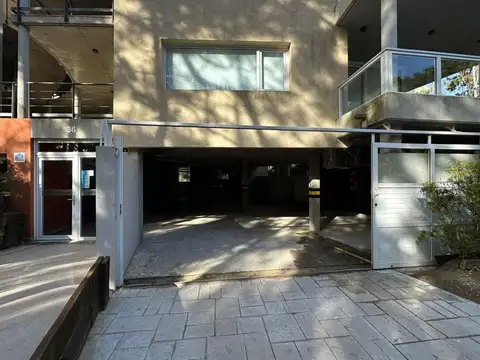 Ezequiel Paz 100, Piso 21