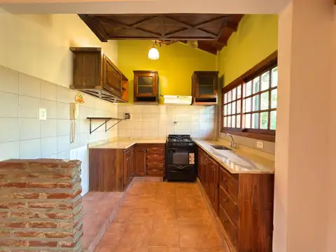 Depto Tipo Casa en Alquiler en Villa Ballester, $ 550.000