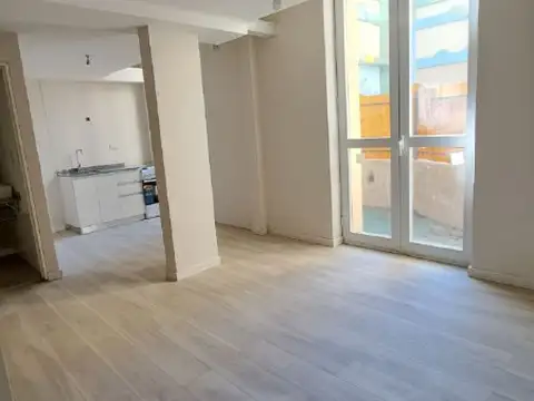 VENTA: DEPARTAMENTO 2 AMBIENTES A ESTRENAR CON  PATIO -  EN CONGRESO - ENTREGA INMEDIATA