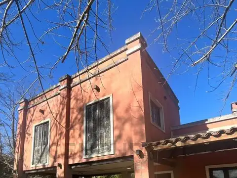 Campo con casco de estancia en venta – 7,13 hectáreas | Los Hornos, La Plata