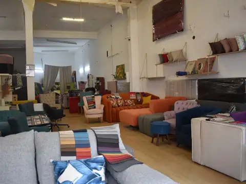 OPORTUNIDAD UNICA  250M2 SOBRE AVENIDA BELGRANO, BAJISIMAS EXPENSAS 