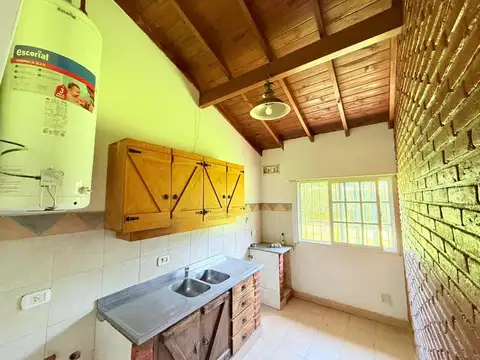 Casa 4 ambientes con 2 baños